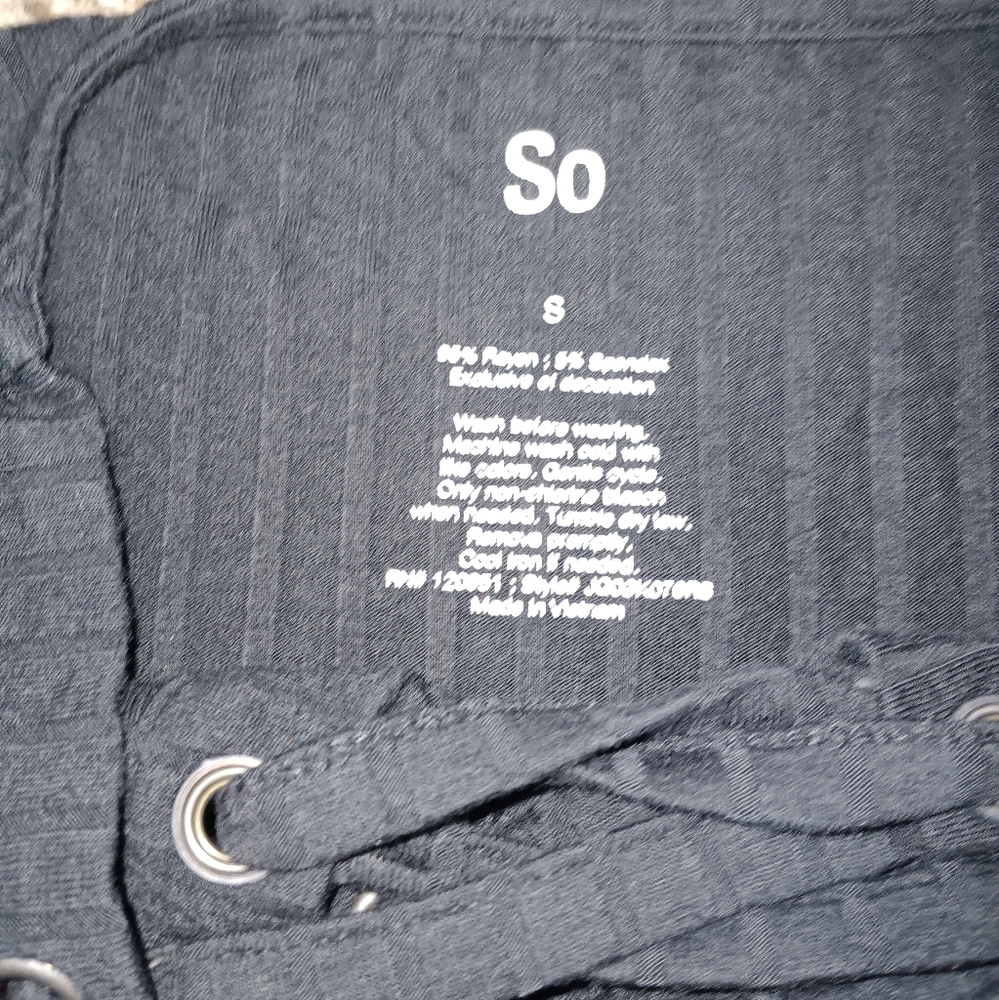 Women's Rocker-Style Ribbed Shirt - Picture 3 of 3